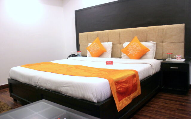OYO 899 Dwaper Hotel
