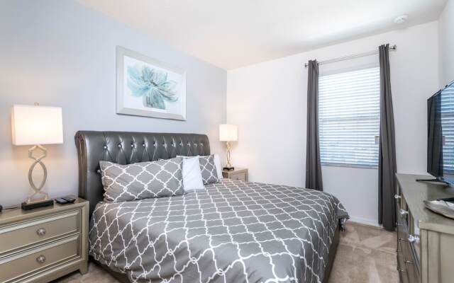 Solterra - 6112 Broad Oak Drive