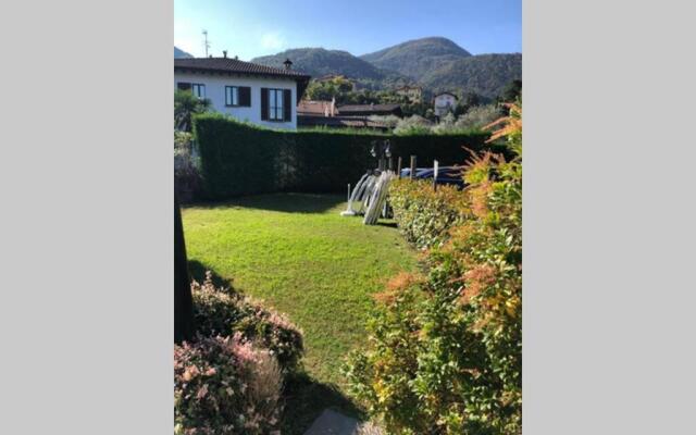 Casa Bellagio Beach: Pool, 100m Lake & near City
