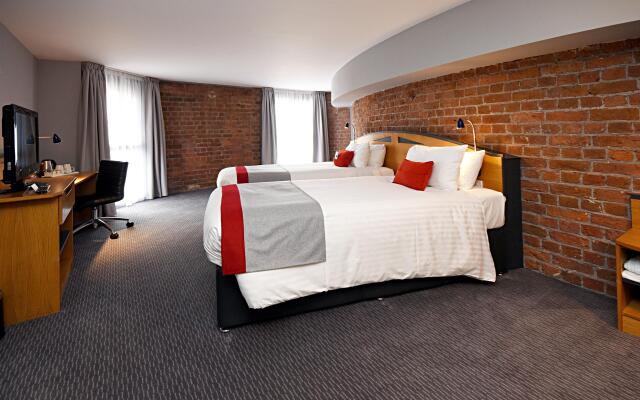 Holiday Inn Express Albert Dock, an IHG Hotel