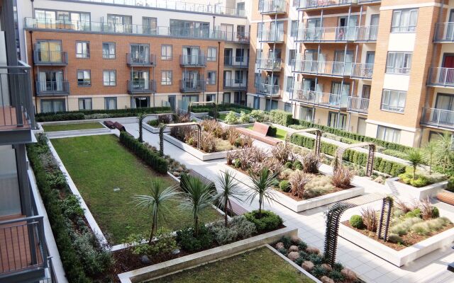 Serviced Apartments Colindale