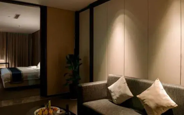 Gallery Hotel
