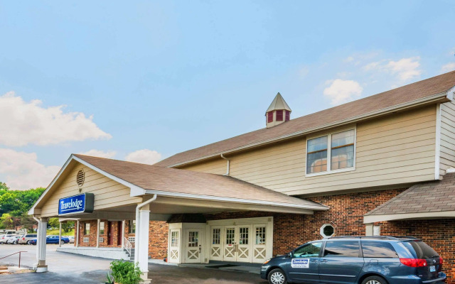 Travelodge by Wyndham Airport Platte City