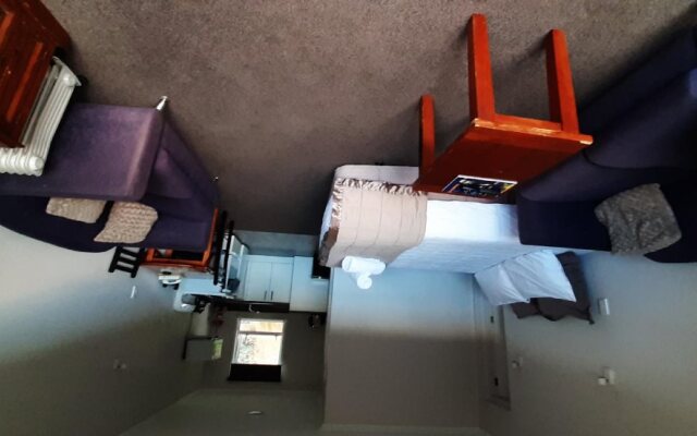 289 Midway Motel