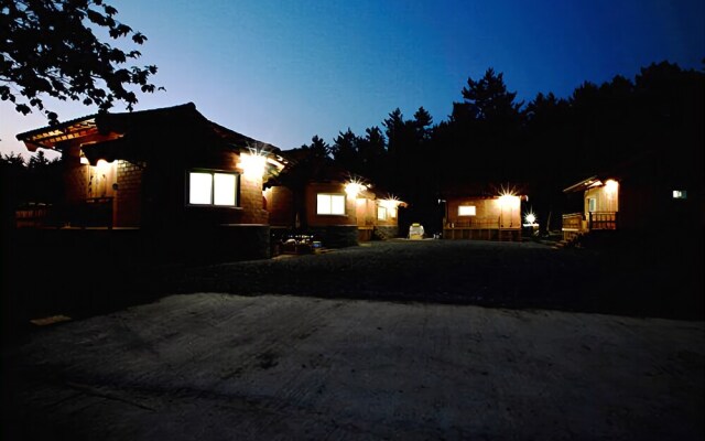 Pohang Solbat Hwangto Maeul Pension