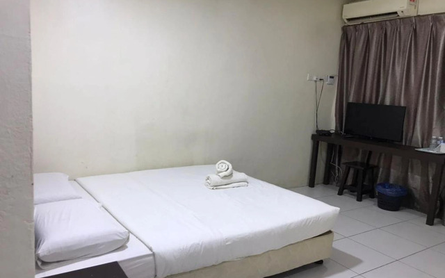 OYO 1104 Q hotel