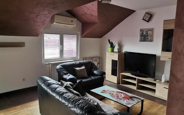 Airport Apartments