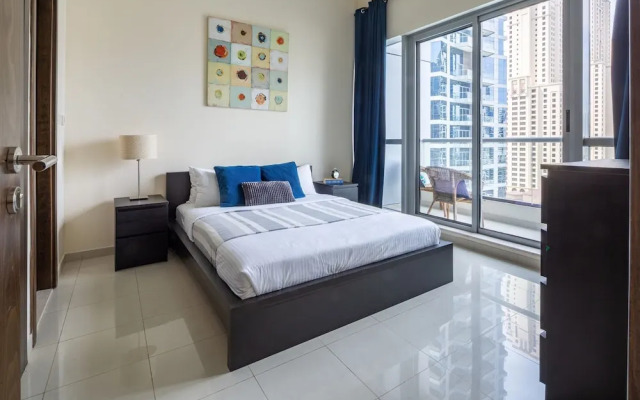 Astonishing 1BR Apt With Amazing Marina Views