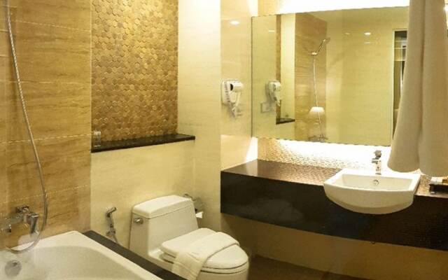 Crystal Luxury Hotel