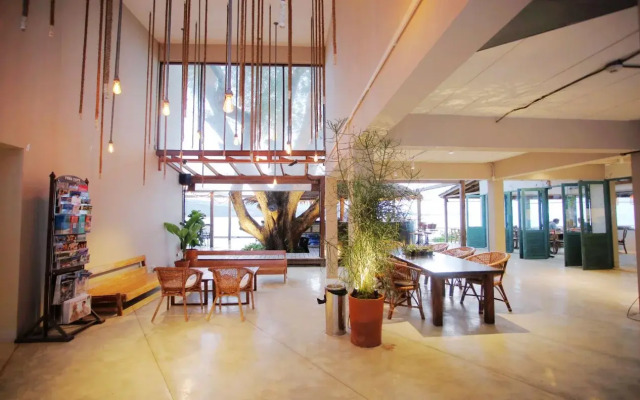 SEA SUN Bed & Beyond