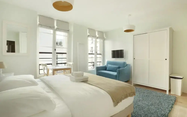 Charming Flat With AC - Center of Paris