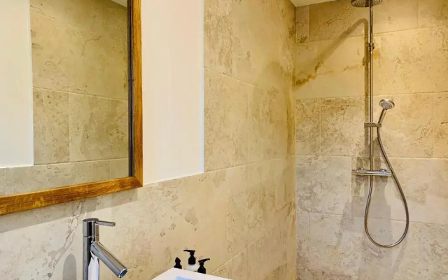 FUNCKyHOME Apartments