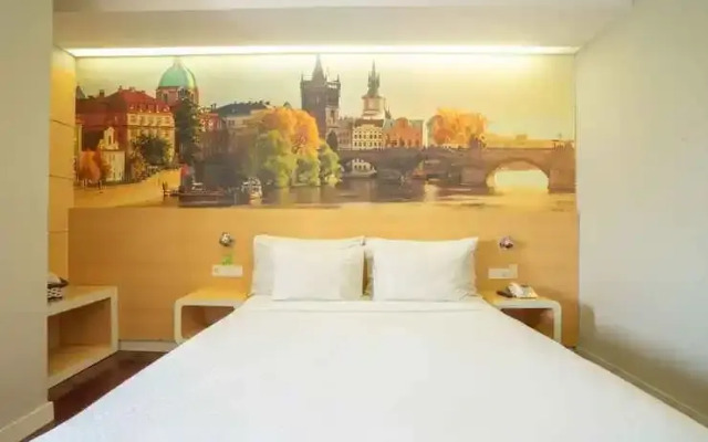 Life Hotel Stasiun Kota Surabaya