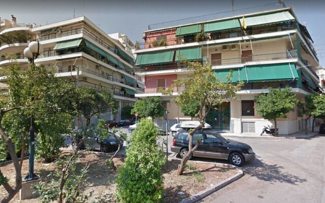 Trendy Urban Home in Athens - 5' to Metro Station