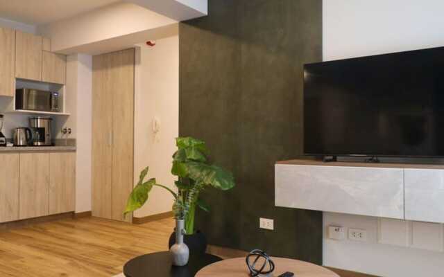 w Designer 2BR in Miraflores