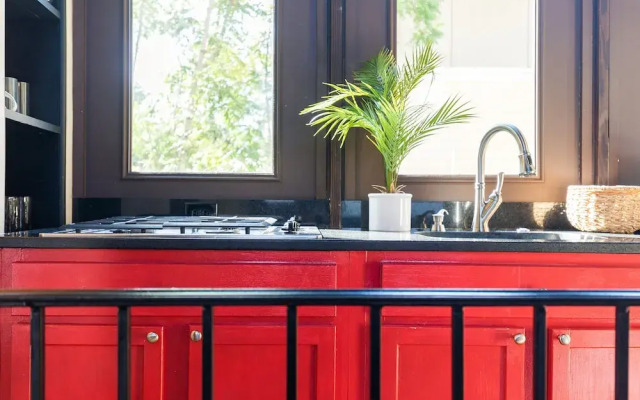Perfect Location in Downtown Charleston