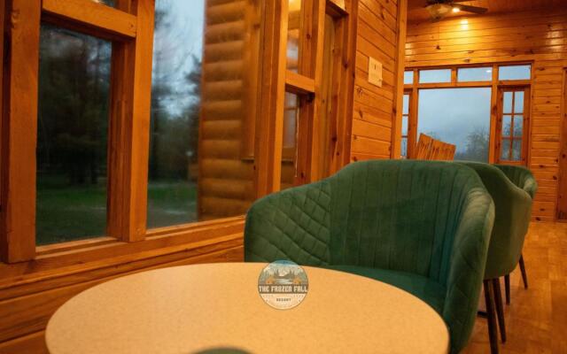 The FrozenFall Resort - Gulmarg