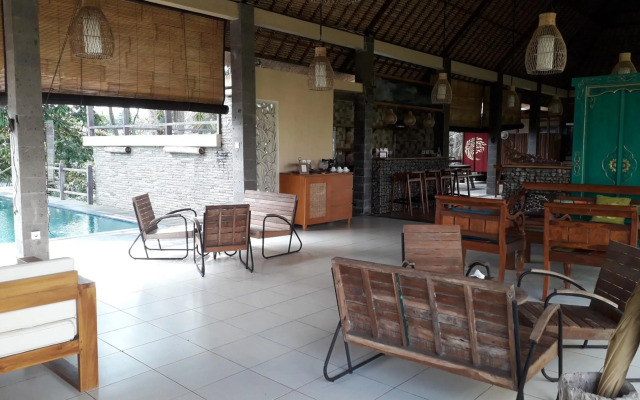 Manyi Village