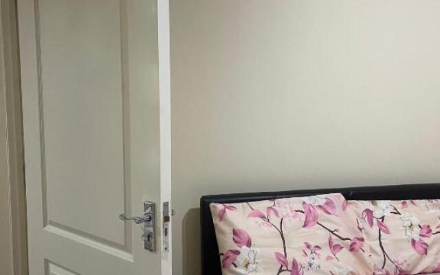 Vibrant Rooms in UXBRIDGE SK