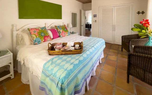 Folly & Guest House 6 Bedroom Home