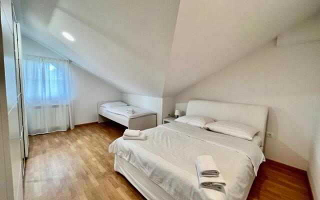 HOP HOUSE Garni Hotel