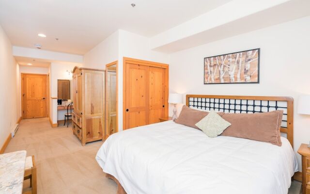 Bear Creek Lodge 203 3 Bedroom Condo by Alpine Lodging Telluride