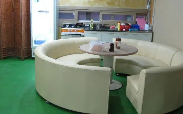 Sky Guesthouse Haeundae