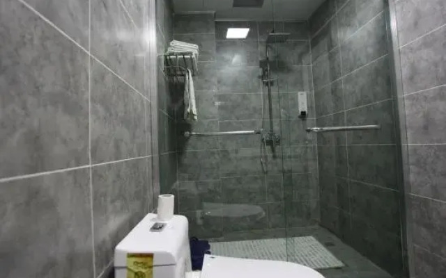 Hongxin Business Hotel