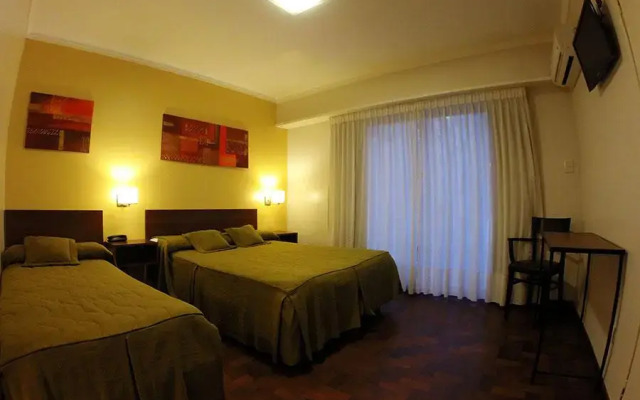 Saint James Hotel La Plata