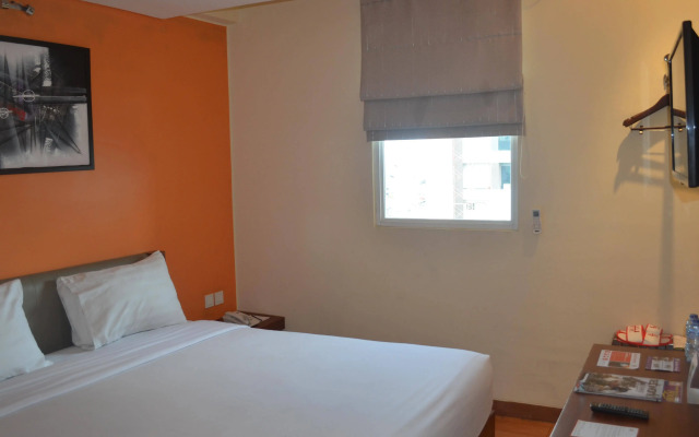 World Hotel