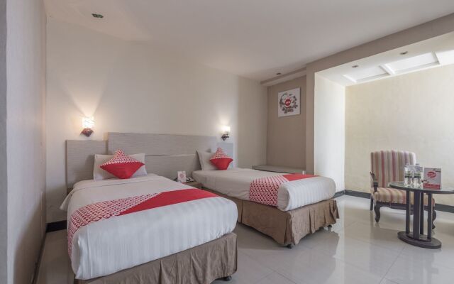 OYO 1081 Allson City Hotel Makassar