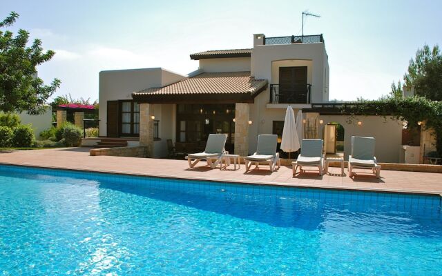 Villa 32 - Limni
