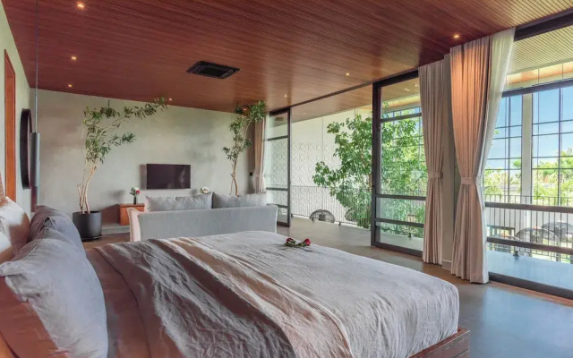 Sea View Pool House
