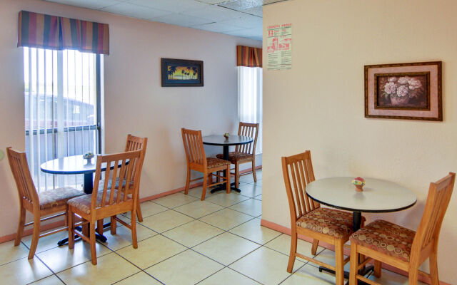 Econo Lodge Marshall