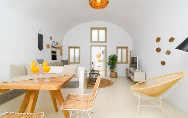 Suite Home Santorini