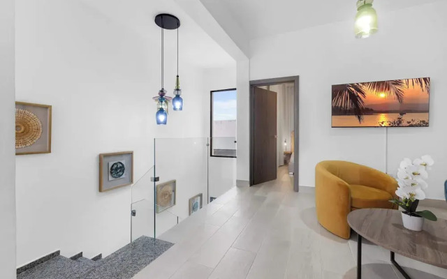 Stylish 3BR Villa by Vistacana Rentals