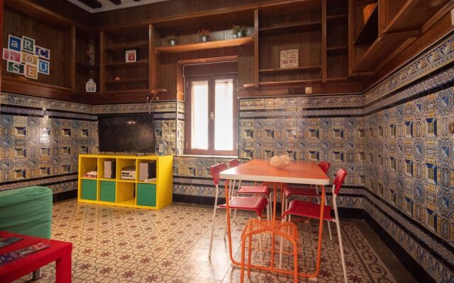 Arc House Sevilla - Hostel