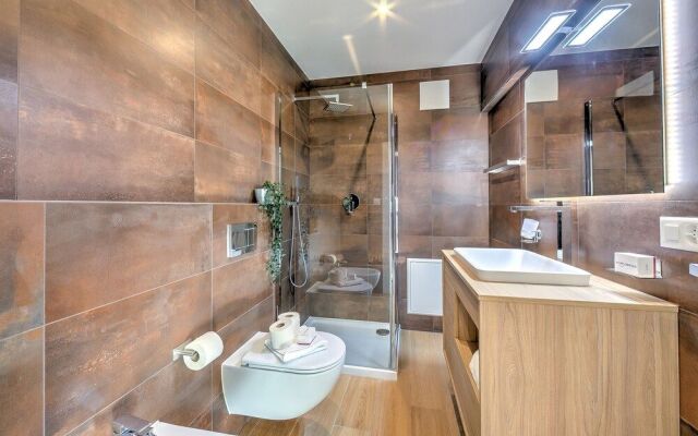Boutique Apartment 12