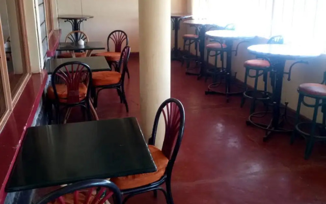 Paleos Restaurant