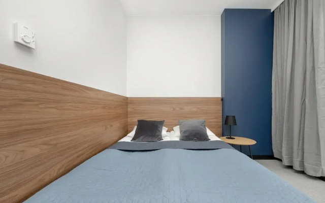 Business Apartment Parking by Renters