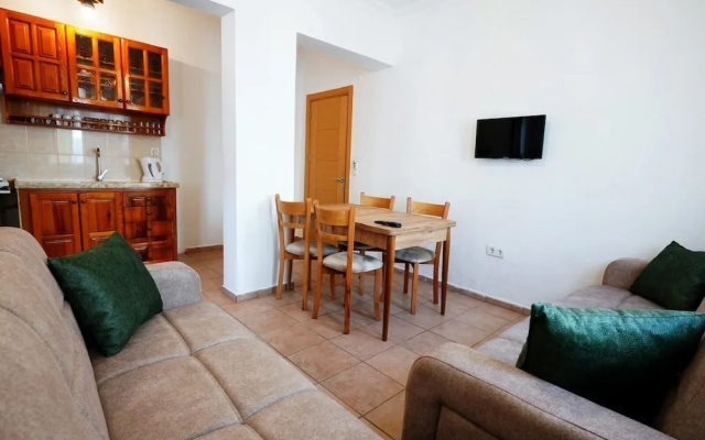Dalyando Hotel