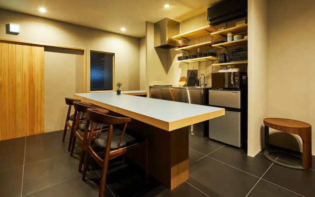 HANARE KYOTO Hachijoguchi