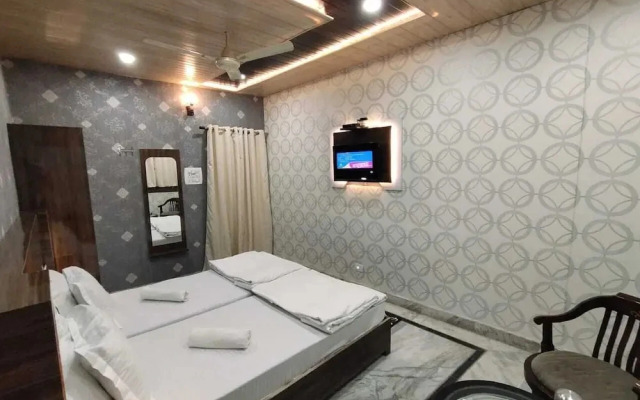 Hotel Shivratri Guest House