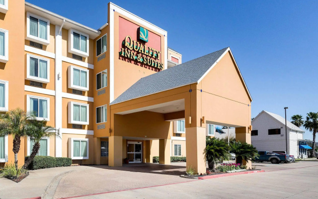 Quality Inn & Suites West Chase