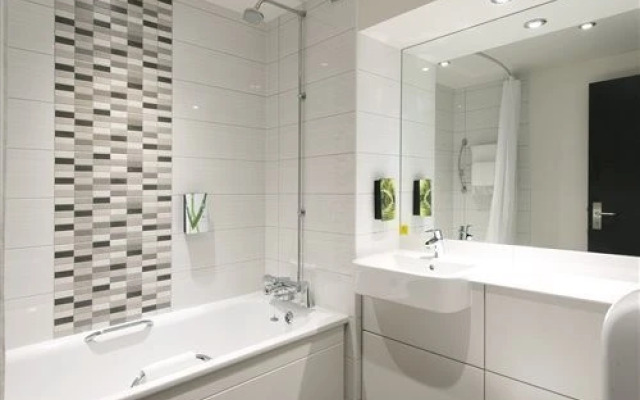 Premier Inn Bournemouth East Cliff
