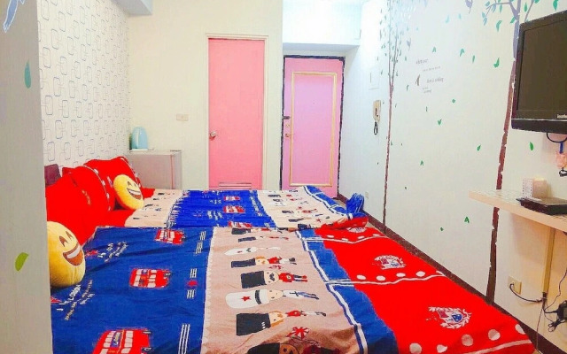 Taichung Fengjia 18 Rooms