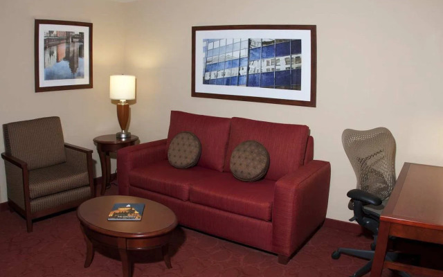 Hilton Garden Inn Milwaukee Airport