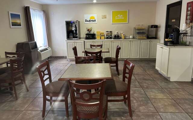 Days Inn & Suites by Wyndham Eunice