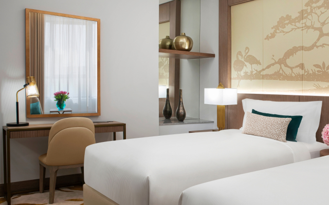 Al Jaddaf Rotana Suite Hotel