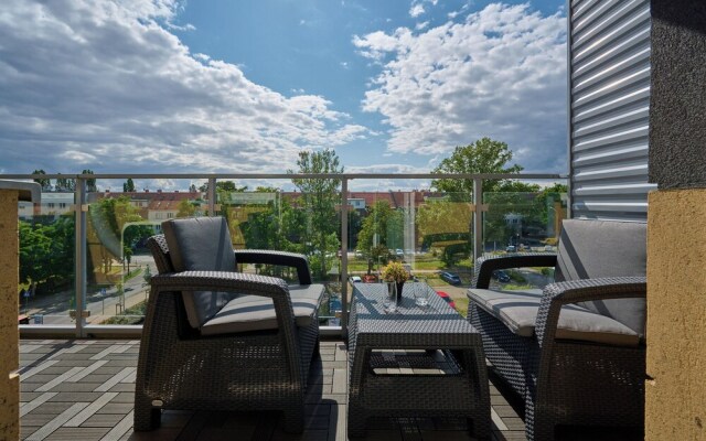 Spacious Apartment by Renters